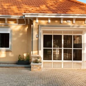 BRAND NEW 🏠 HOUSE FOR SALE!! LOCATION IN #NAMUGONGO- SONDE Canada - Has,# 🛏️ #3Bedrooms, negotiable#3Bathrooms 🛁 1boys quarter Sited on #15decimals at Ready private Milo land title