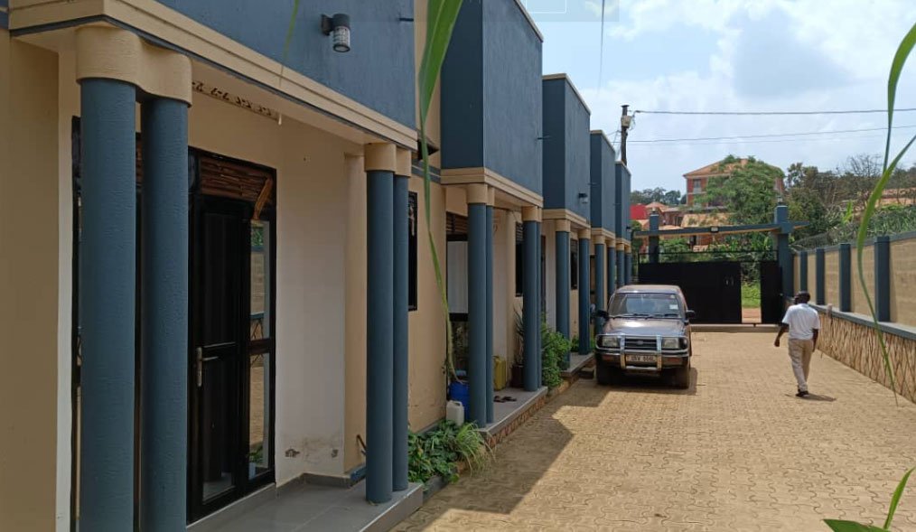Hot deal. 5 rentals Units on sale!! Location #Kira-Bulindo #5double self-contained With monthly collections of #2.5m ugx With separate meters of power and natural free water Just #50.meters off tarmac #14decimals#titled - Image 2