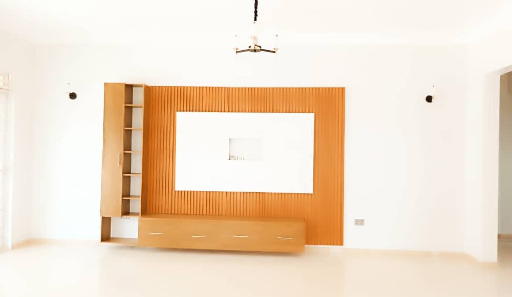 BRAND NEW π HOUSE FOR SALE!! LOCATION IN #NAMUGONGO- SONDE Canada - Has,# ποΈ #3Bedrooms, negotiable#3Bathrooms π 1boys quarter Sited on #15decimals at Ready private Milo land title - Image 3